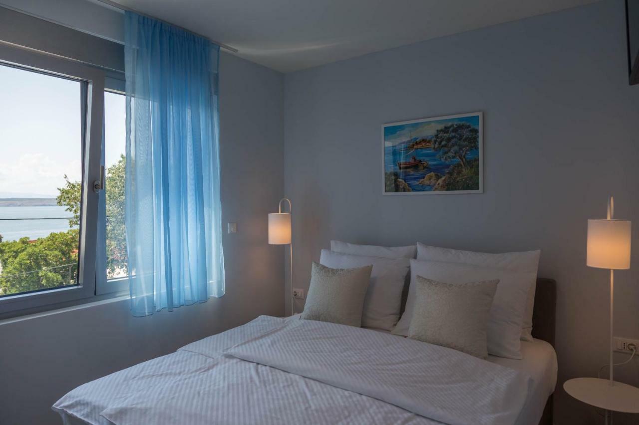 Abalone Apartment